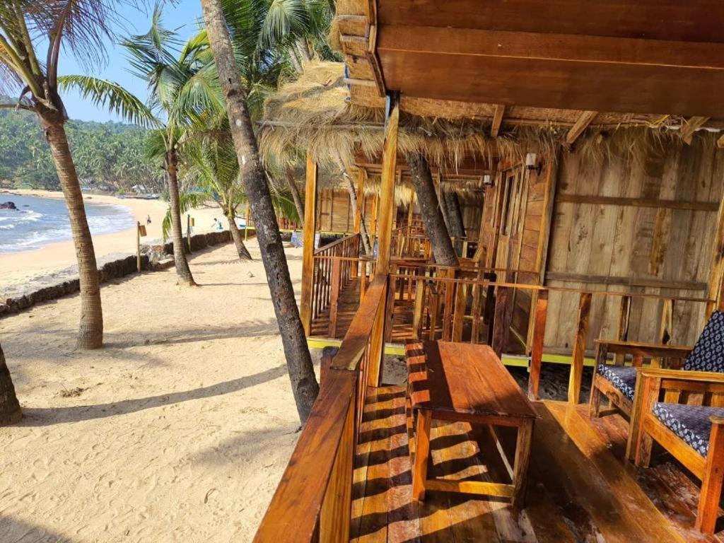 Sea Front Cottage Little Khola Cola Ngoại thất bức ảnh