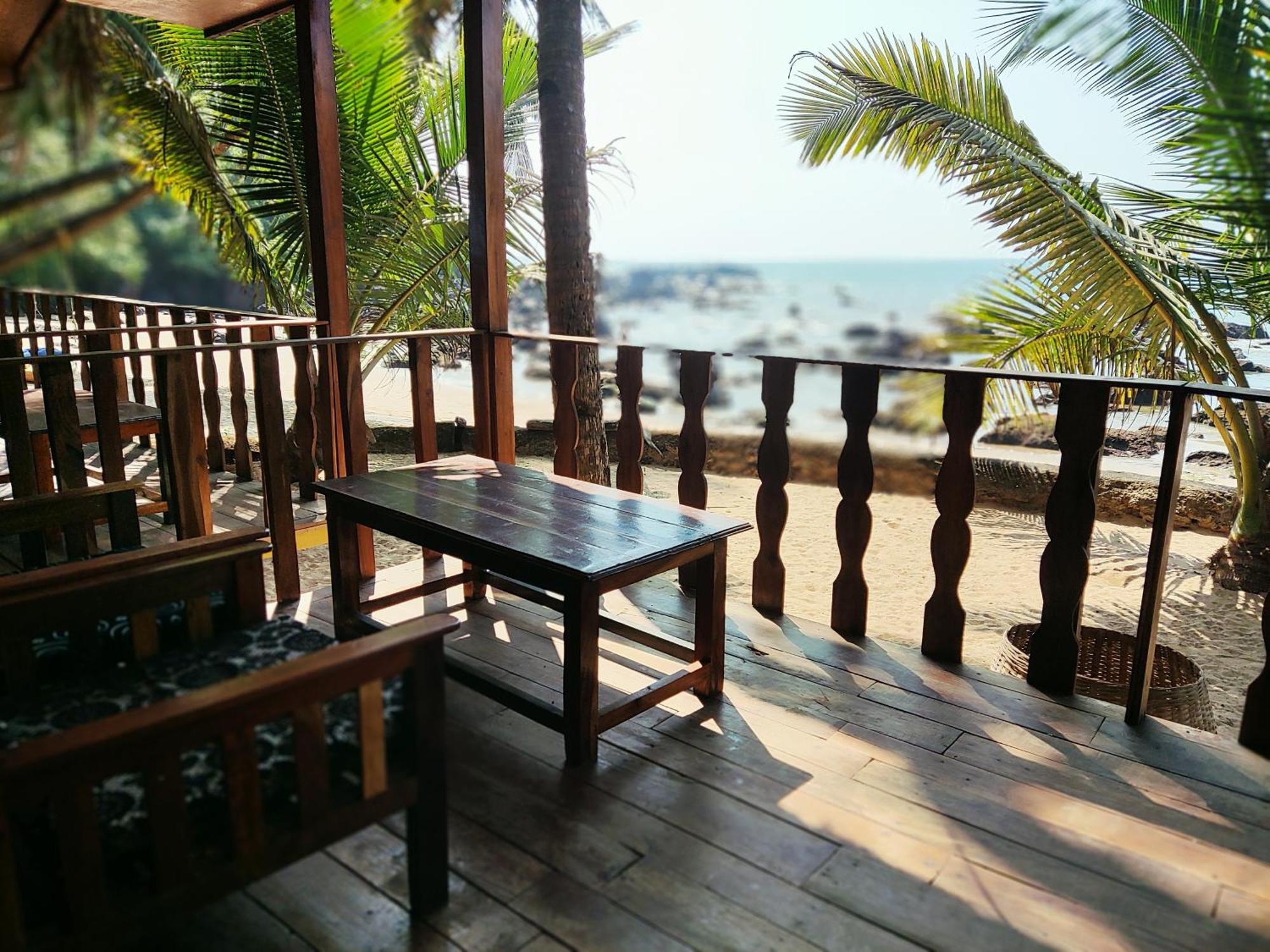 Sea Front Cottage Little Khola Cola Ngoại thất bức ảnh